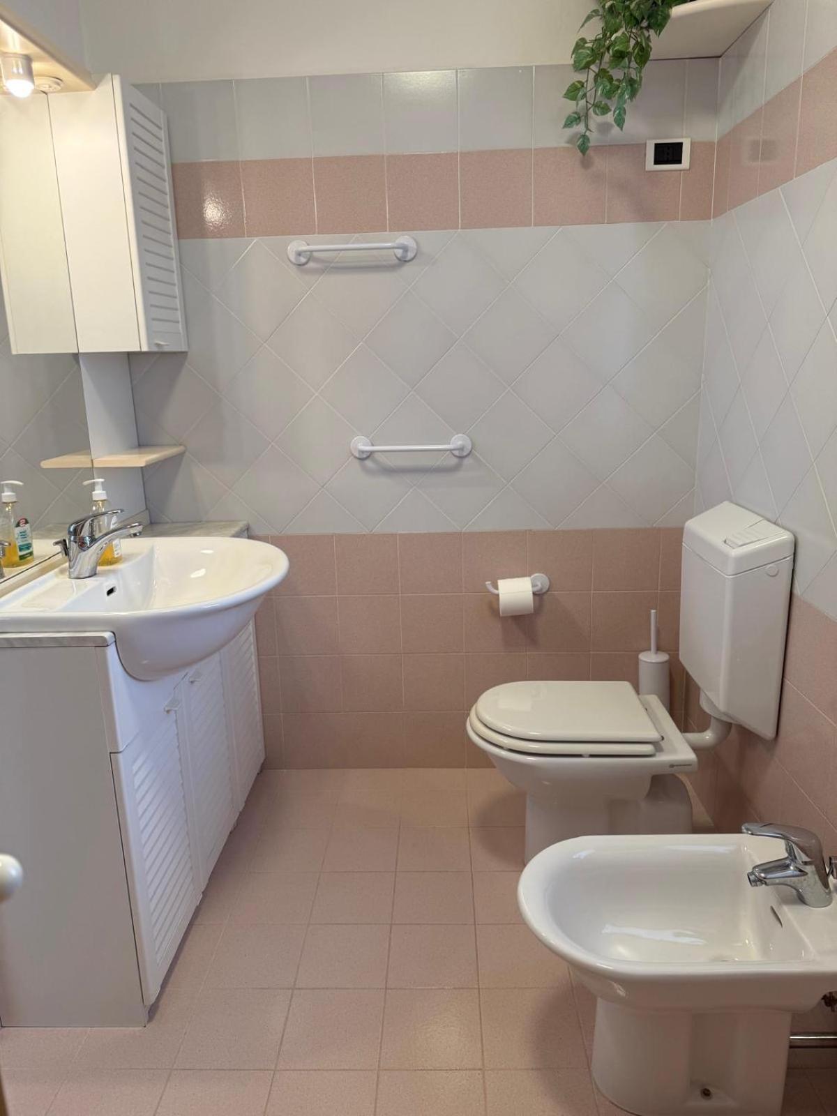 Gracious Apartment Located In The Heart Of Lignano リニャーノ・サッビアドーロ エクステリア 写真