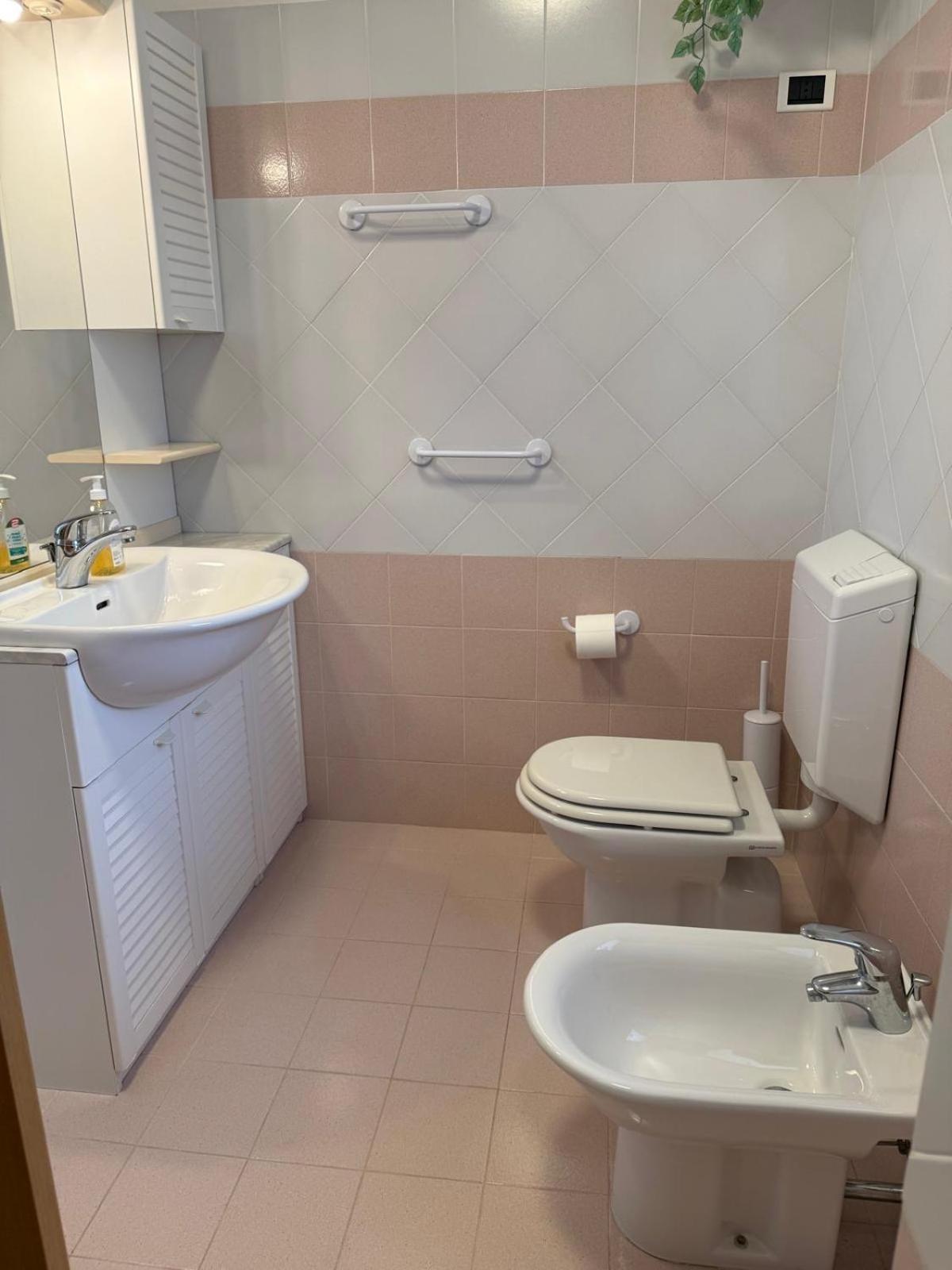 Gracious Apartment Located In The Heart Of Lignano リニャーノ・サッビアドーロ エクステリア 写真