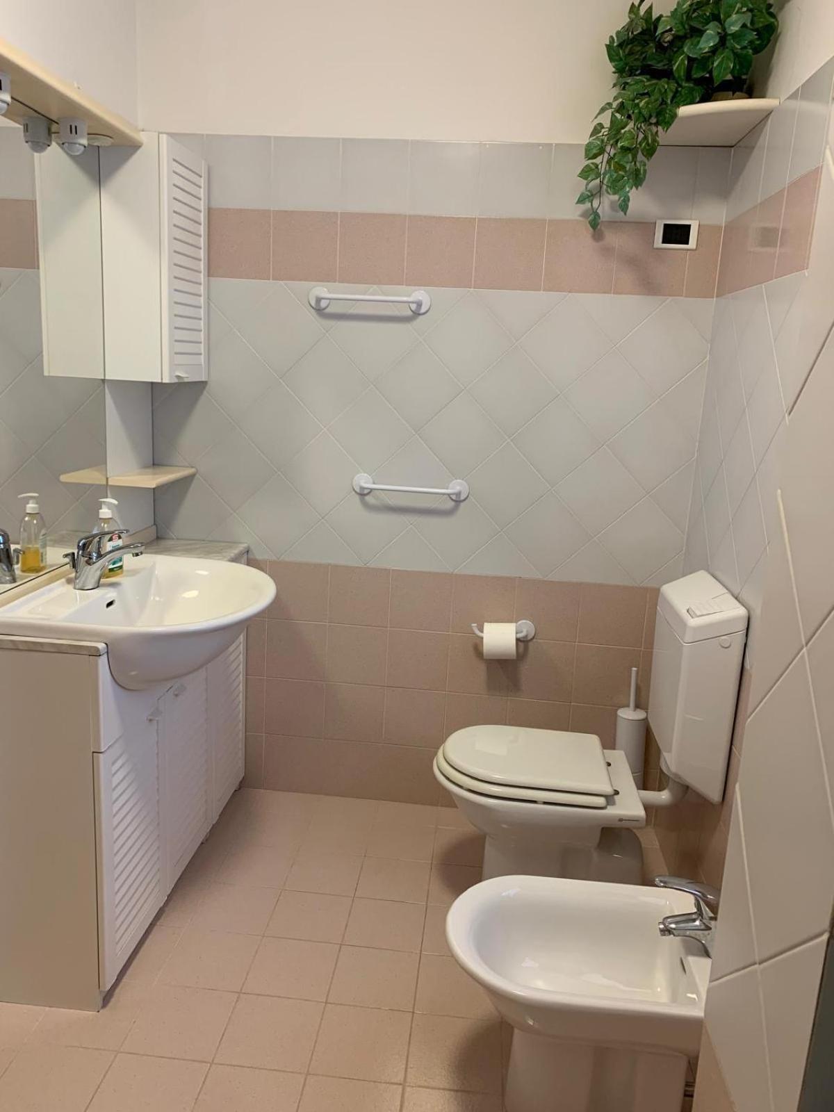 Gracious Apartment Located In The Heart Of Lignano リニャーノ・サッビアドーロ エクステリア 写真