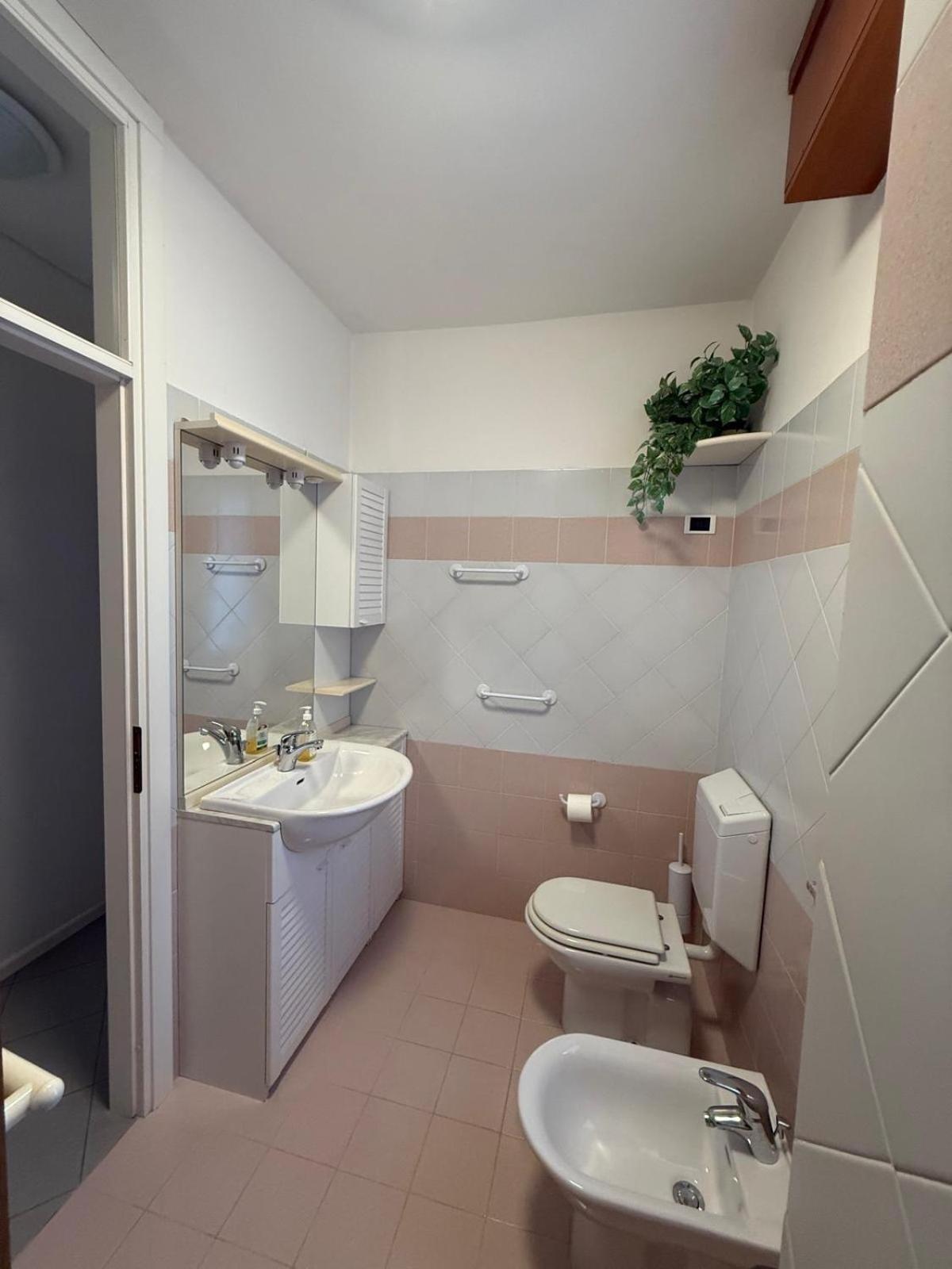 Gracious Apartment Located In The Heart Of Lignano リニャーノ・サッビアドーロ エクステリア 写真